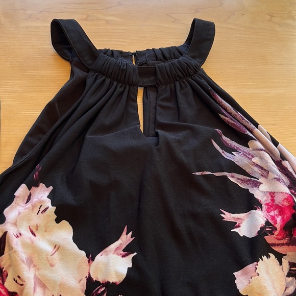 Cache Black Keyhole Halter Maxi with Floral Design Sz S - Picture 11 of 17